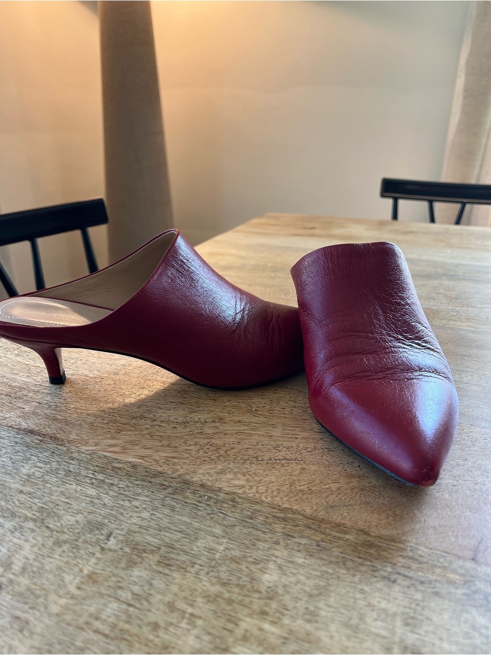 Pour La Victoire Korrine Red Leather Mule size 8 Kitten Heel Pointed Toe - Picture 2 of 10